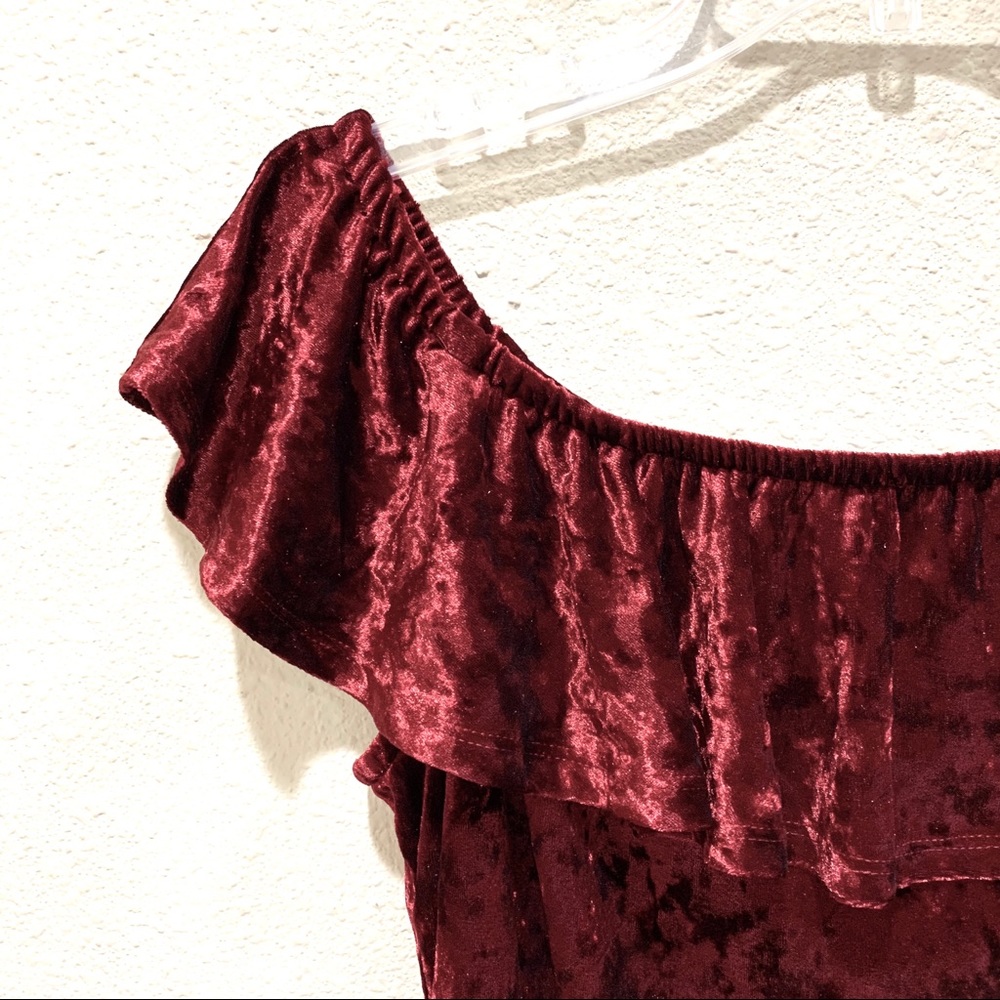 Plus Size Off Shoulder Velvet Bodysuit (NWT) - Picture 7 of 15